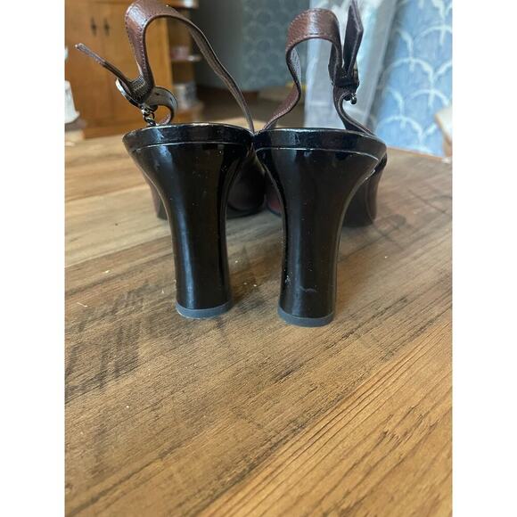 NWOT CHANEL Leather Slingback Heels w/Quilted Patent Leather Toe & Ankle Charm - Picture 3 of 8